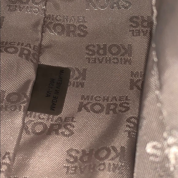 Michael Kors Burgundy Handbag NWT - Picture 13 of 16